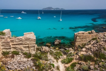 Escursione Favignana Levanzo da Trapani in gommone&nbsp;