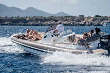 Escursione Favignana Levanzo da Trapani in gommone 