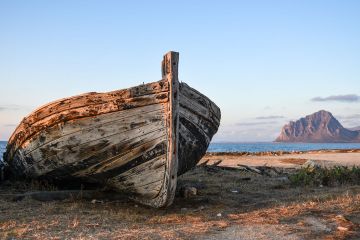 Le antiche torri costiere di Trapani: la tonnara di Bonagia - 1