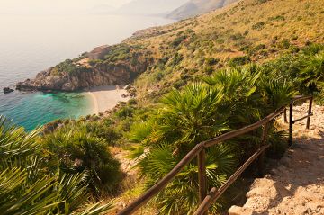 Escursioni Riserva dello Zingaro: trekking tra mare e montagna